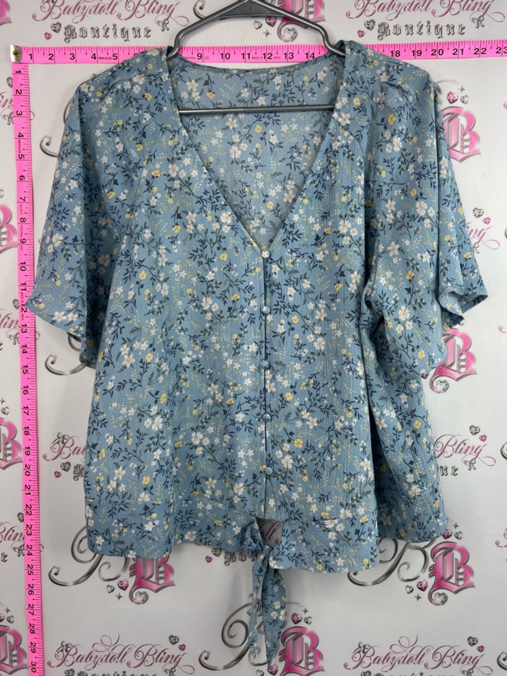 Shirt tshirt flowy tie up bottom Light Blue Floral Tie-Front V-Neck Blouse